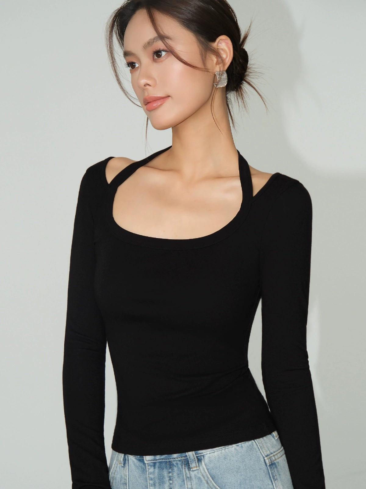 Lucy Chic Shoulder Top