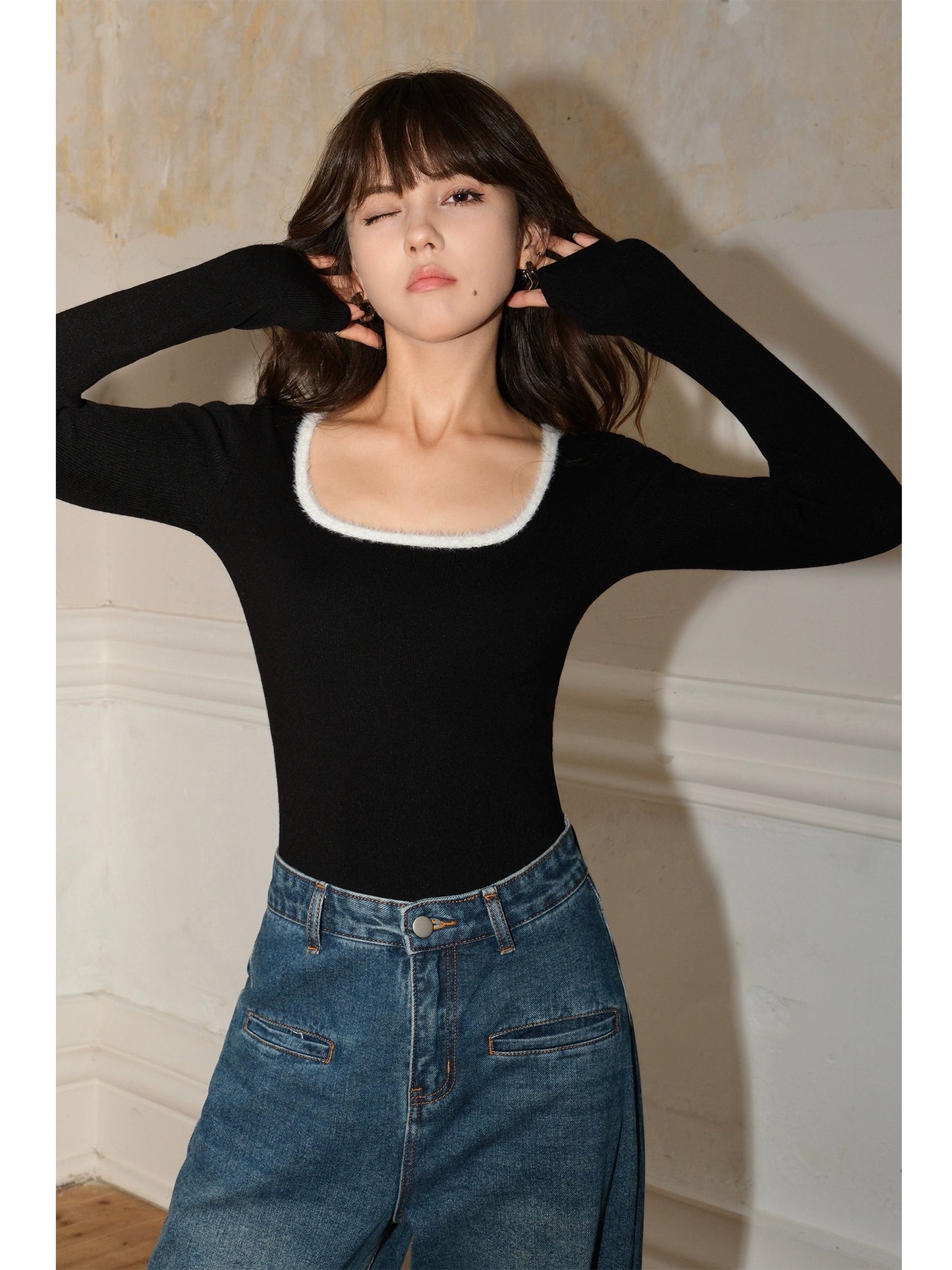Averie Framed Noir Top