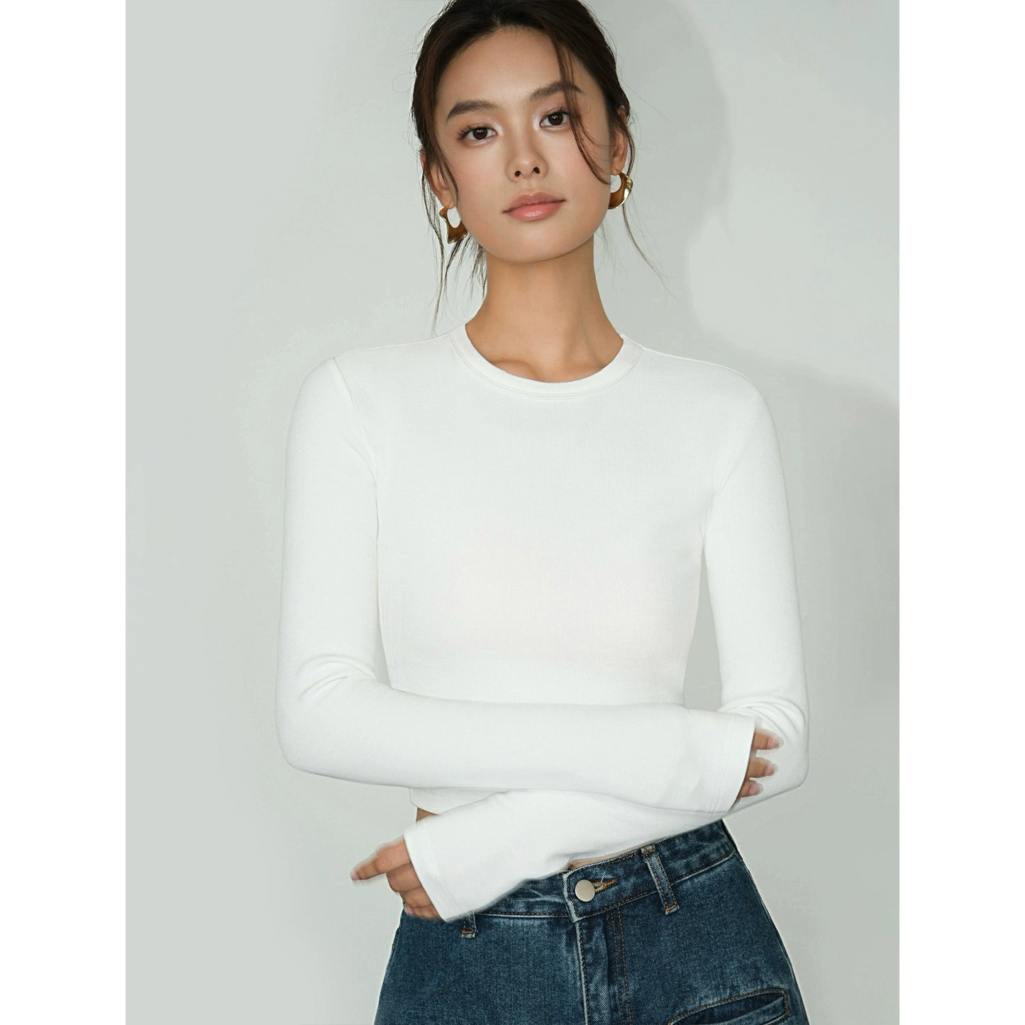 Novi Minimalist Sleek Tee