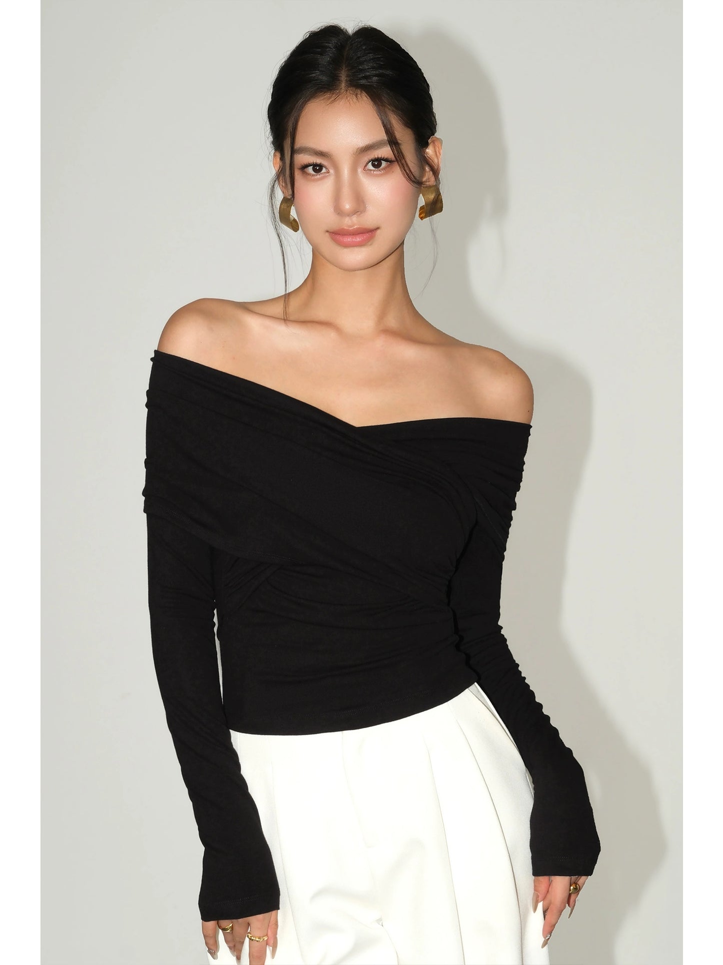 Kaelin Edge Ruched Top