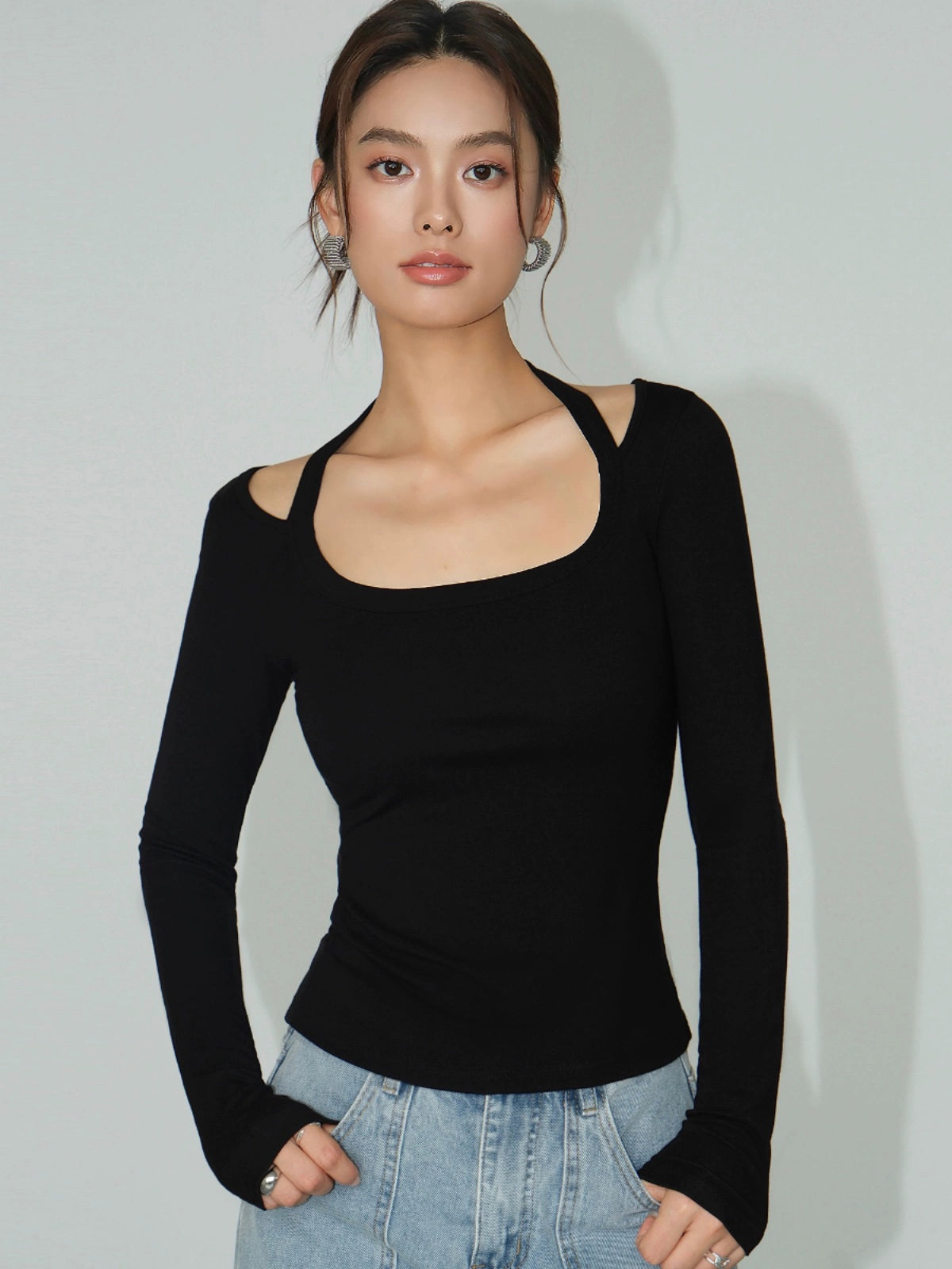 Lucy Chic Shoulder Top