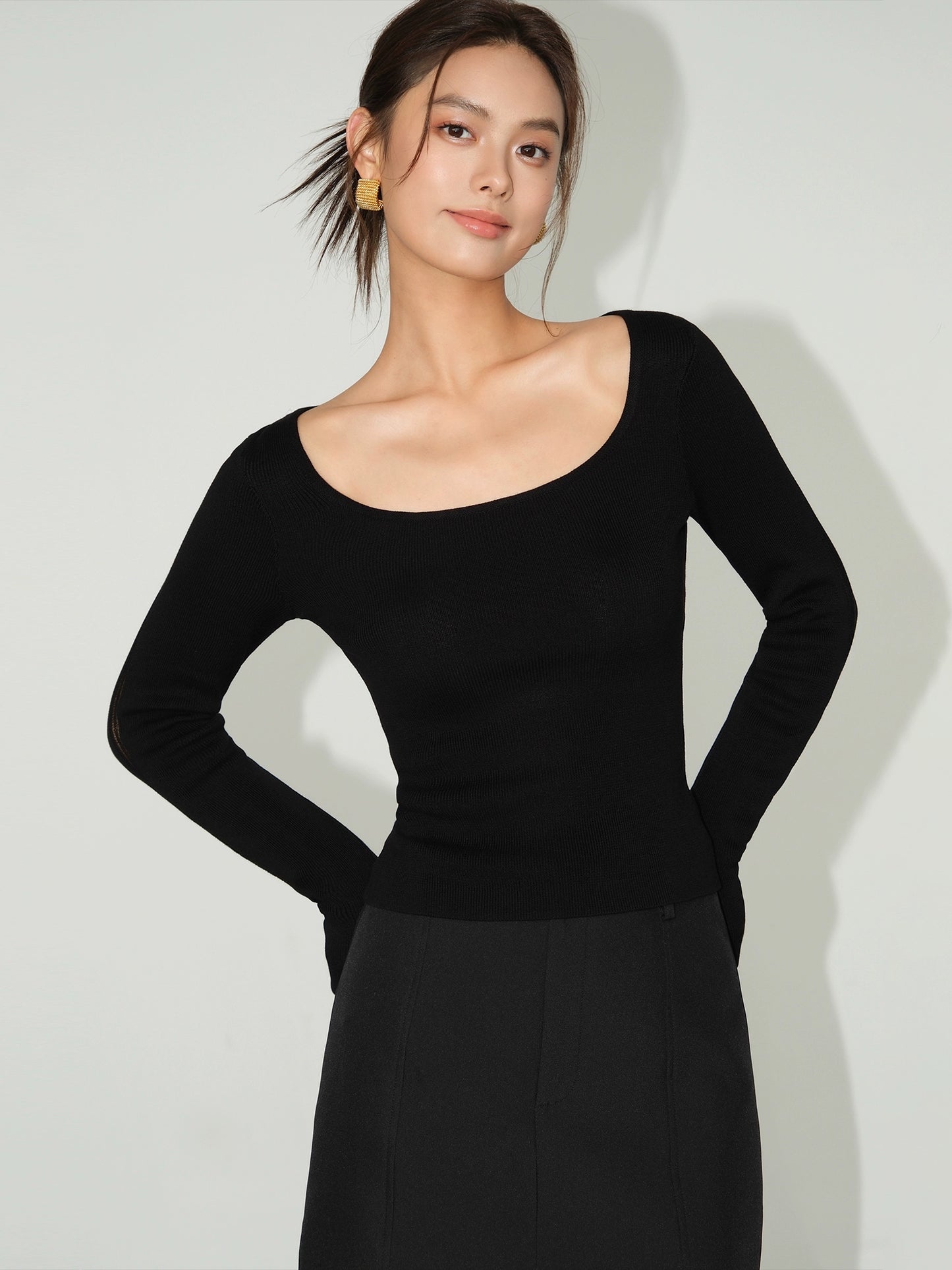 Anya Minimalist Top