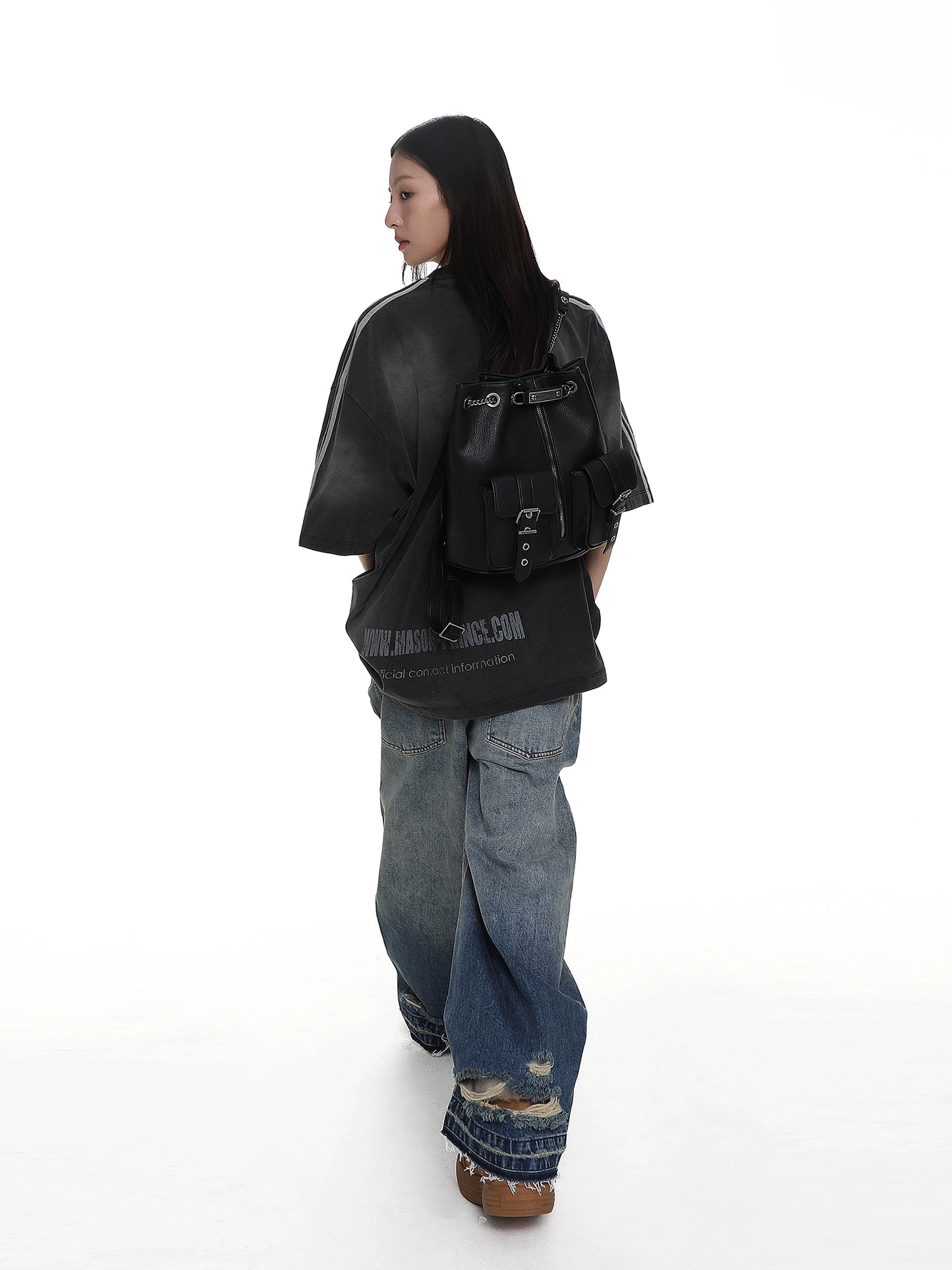 MASONPRINCE's early spring flagship is a practical and versatile backpack with a pull-out design for motorcycles and a large capacity backpack