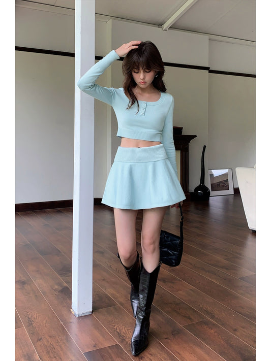 Cassiane Charm Button Crop