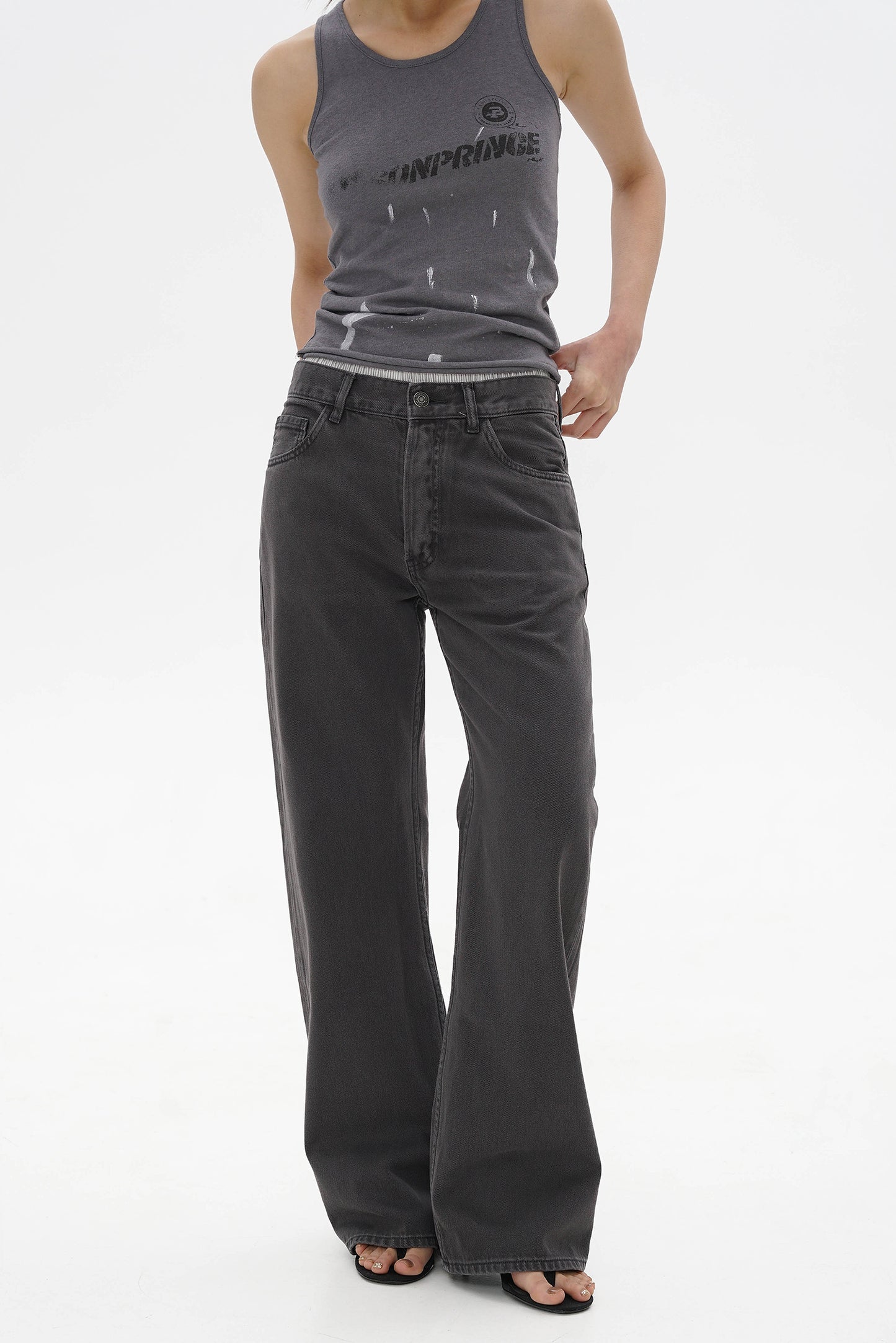 Monochrome Ease Jeans