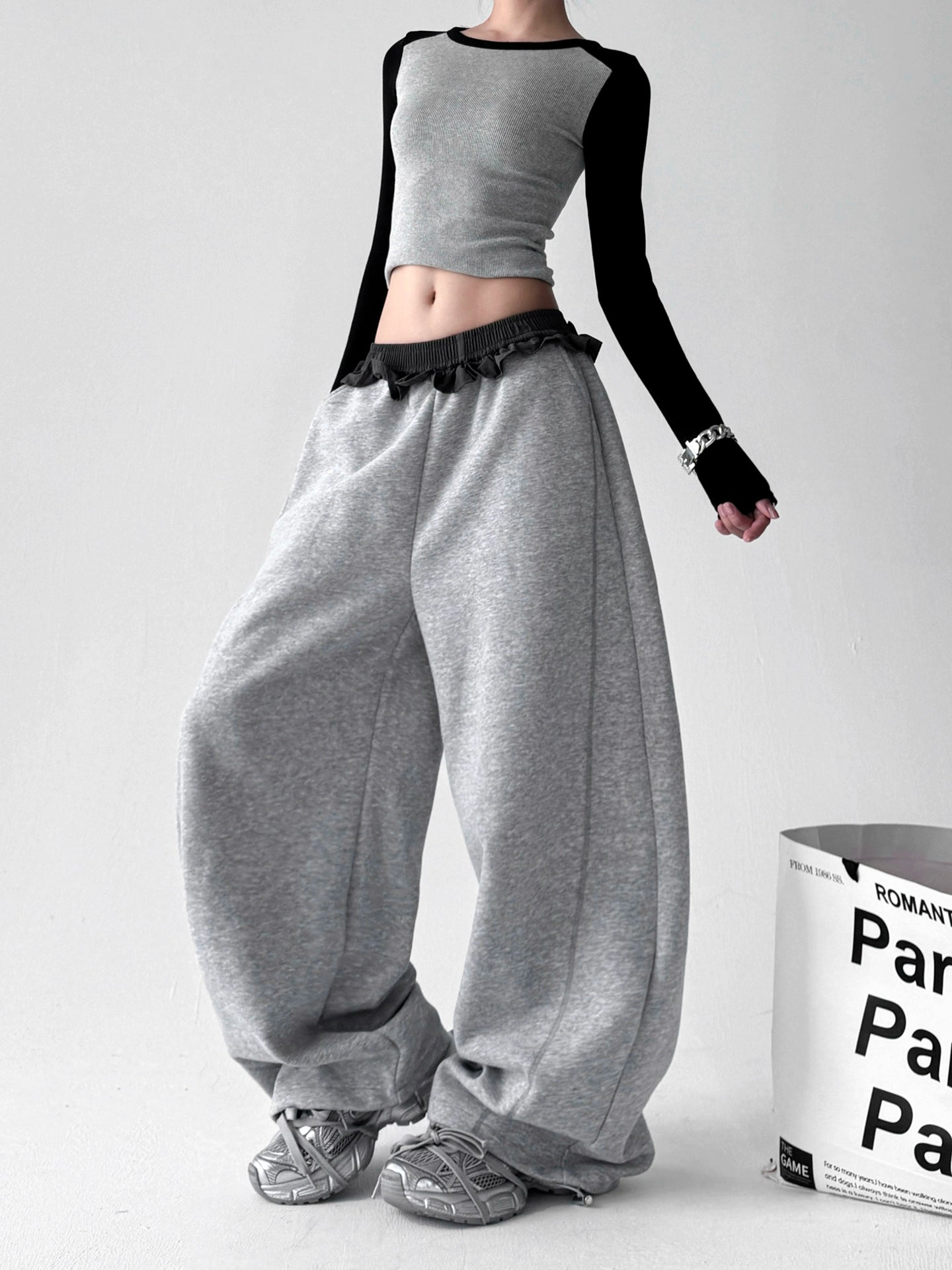 Frill Edge Sweatpants