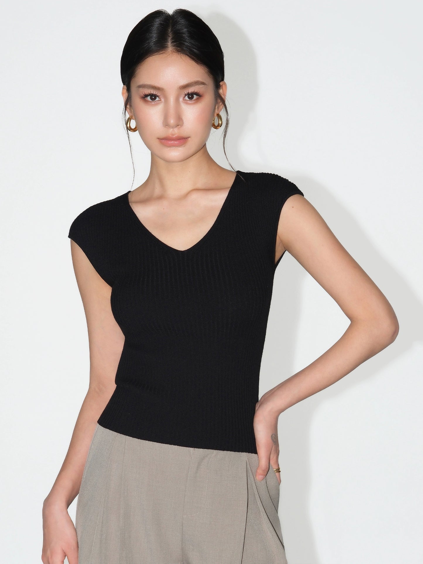 Vynne Cap Sleeve Top