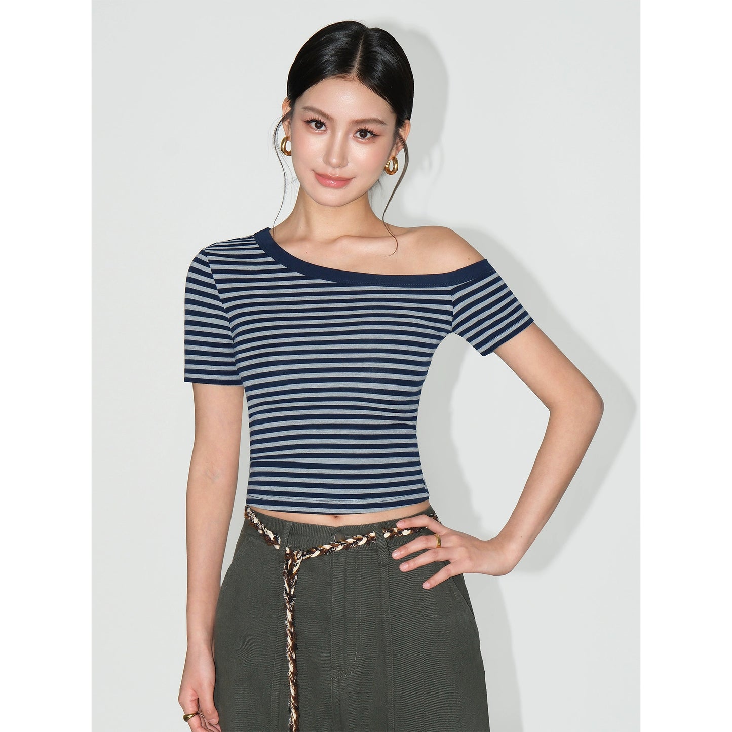 Raya Bold Line Crop