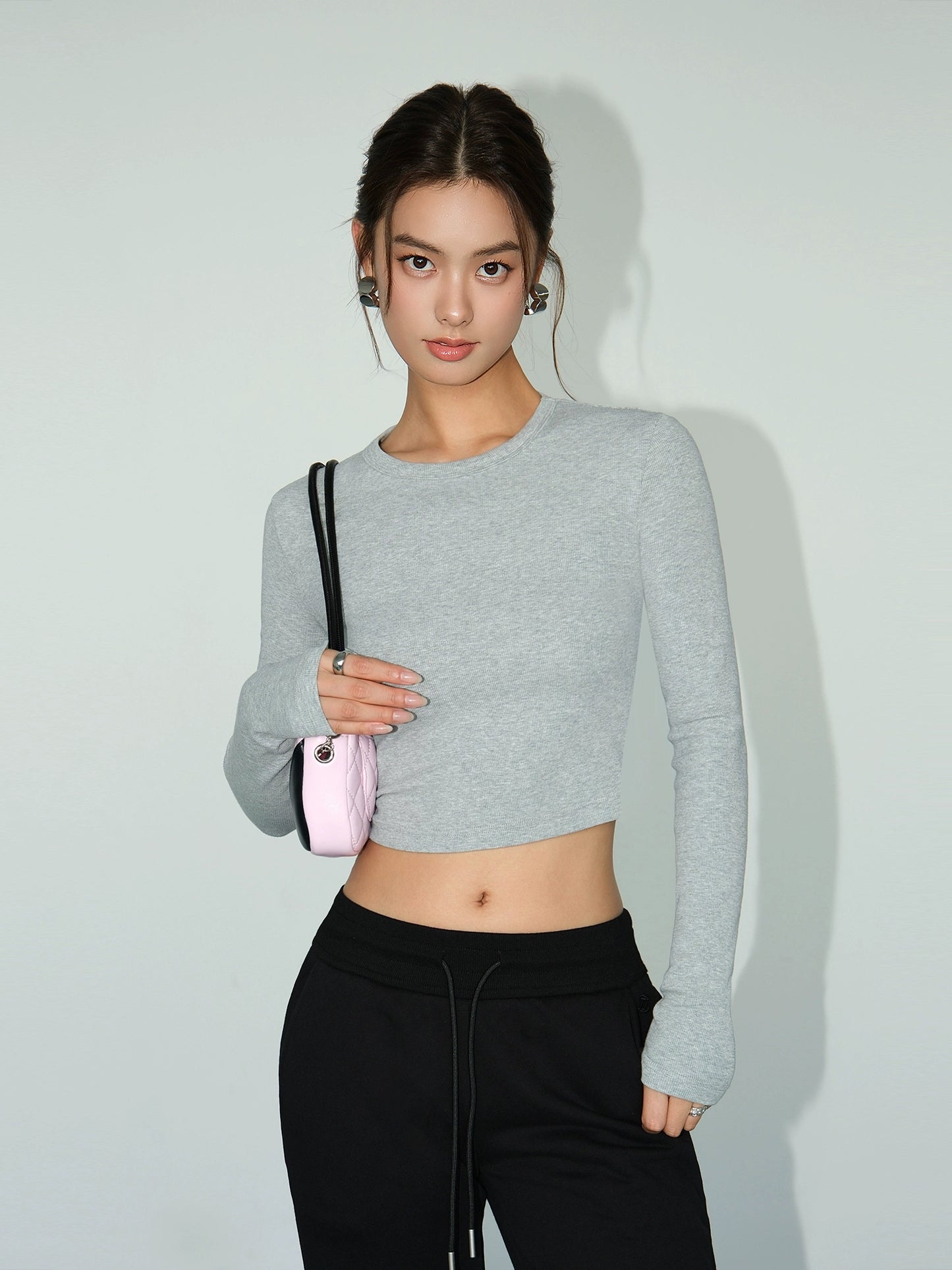Novi Minimalist Sleek Tee