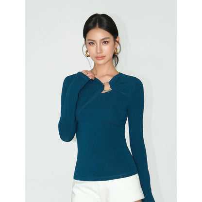 Sable Twist Detail Top