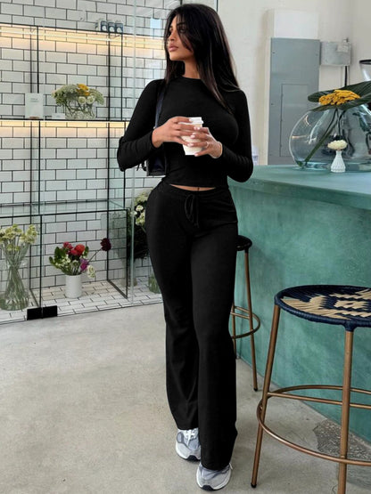 Shemoda: Faye Lounge Fit | Nüra - Discover Shemoda's Faye Lounge Fit: a chic autumn set with a slim-fit T-shirt and adjustable drawstring pants for ultimate comfort and style. - $24.00